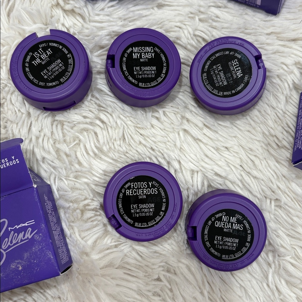 MAC COSMETICS SELENA COLLECTION - Picture 4 of 5